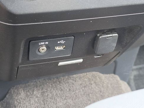 Used 2015 Ford F150 XLT RWD image 25