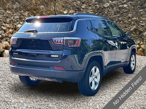 Used 2019 Jeep Compass Latitude w/ Popular Equipment Group AWD/4WD image 2