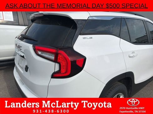 Used 2022 GMC Terrain SLE w/ Driver Convenience Package FWD image 6