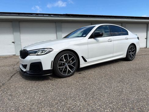Used 2021 BMW 530i xDrive w/ M Sport Package image 2
