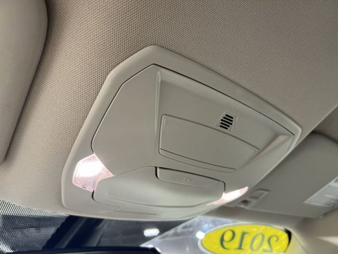 Used 2019 Ford Escape Titanium AWD/4WD image 36
