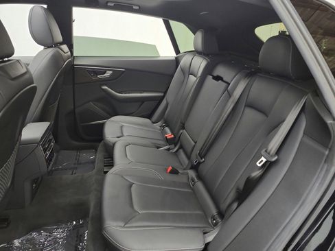 Used 2019 Audi Q8 Prestige w/ Adaptive Chassis Package image 15