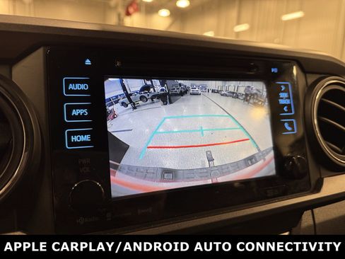 Used 2018 Toyota Tacoma TRD Sport image 7