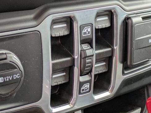 Used 2021 Jeep Gladiator Mojave w/ LED Lighting Group image 14