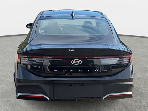 Used 2026 Hyundai Sonata SE FWD image 6
