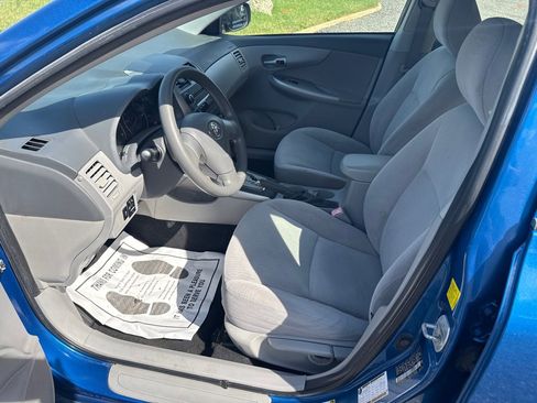 Used 2010 Toyota Corolla LE image 23