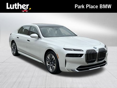 New 2025 BMW i7 xDrive60 image 1