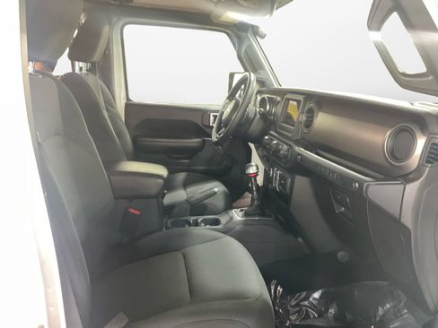 Used 2018 Jeep Wrangler Unlimited Sport S AWD/4WD image 15