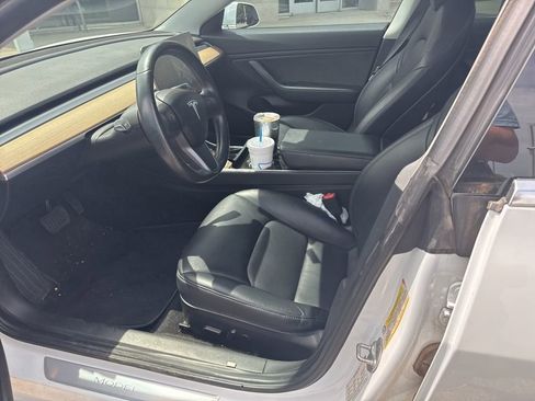Used 2018 Tesla Model 3 Mid Range RWD image 7