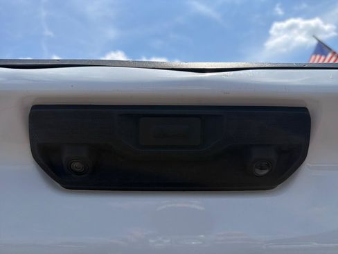 Used 2020 GMC Sierra 2500 4x4 Crew Cab w/ Convenience Package image 17