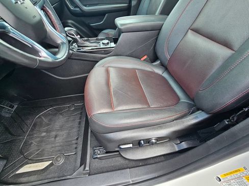 Used 2022 Chevrolet Blazer RS w/ Enhanced Convenience Package FWD image 18