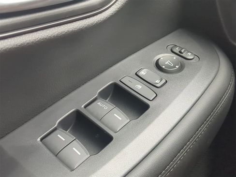New 2026 Honda HR-V LX image 21