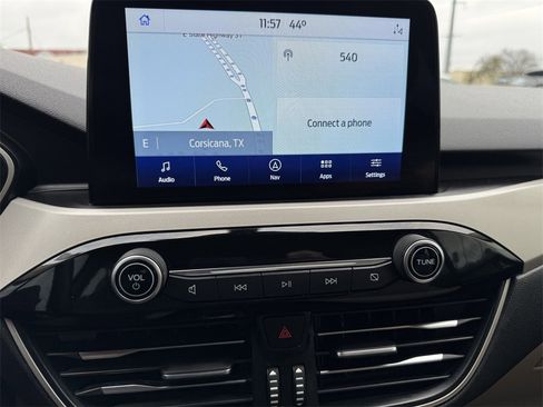 Used 2020 Ford Escape SEL image 11