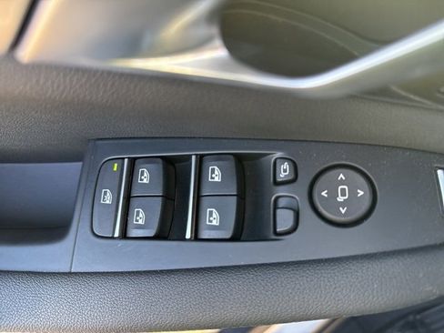 Used 2021 BMW X5 xDrive40i w/ Convenience Package image 16