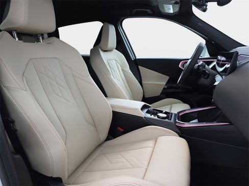 New 2026 BMW X3 xDrive30 w/ Premium Package image 10