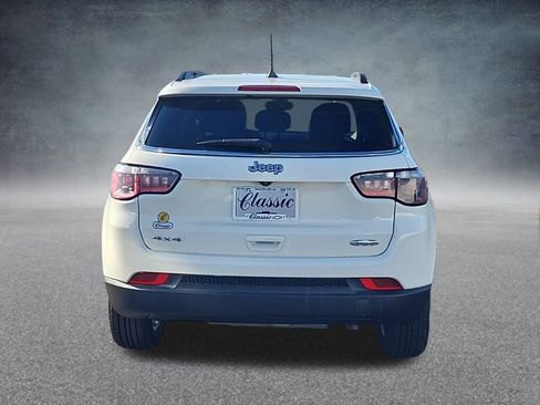 Used 2018 Jeep Compass Latitude w/ Popular Equipment Group image 8