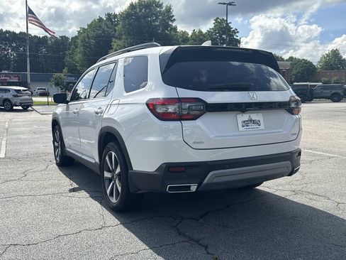 Used 2024 Honda Pilot Elite image 5