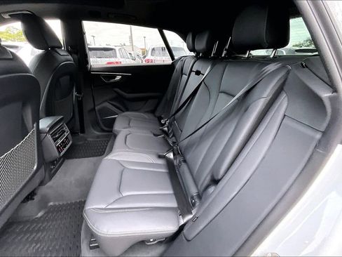 New 2026 Audi Q8 Premium Plus image 17