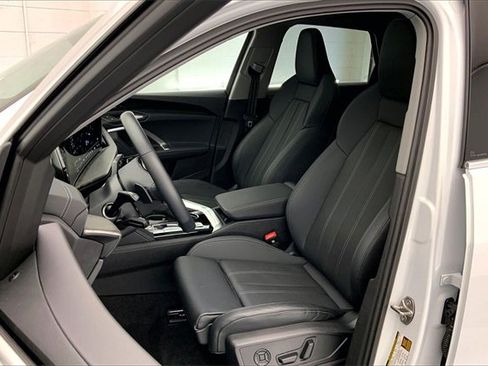 Certified 2025 Audi Q5 2.0T Premium Plus w/ Premium Plus image 25