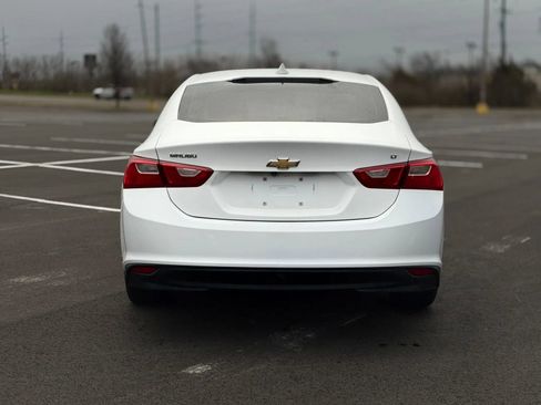 Used 2018 Chevrolet Malibu LT FWD image 5