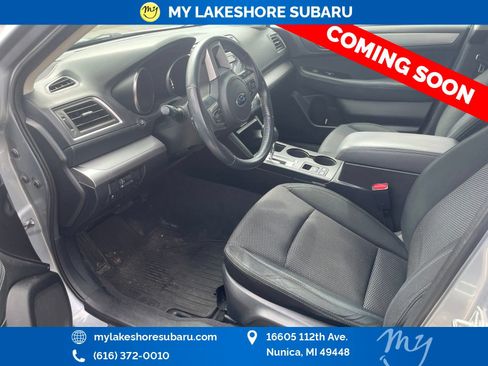 Used 2017 Subaru Outback 2.5i Premium AWD/4WD image 9