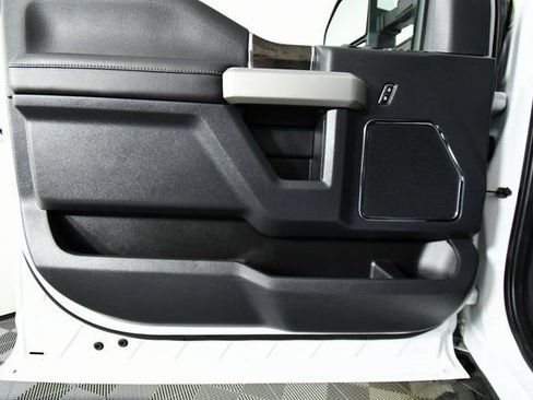 Used 2022 Ford F250 Lariat image 21