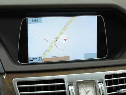 Used 2015 Mercedes-Benz E 350 Sedan image 18