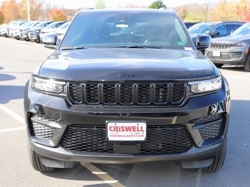 New 2025 Jeep Grand Cherokee Altitude image 6