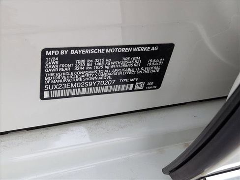 Used 2025 BMW X7 xDrive40i w/ Premium Package AWD/4WD image 27
