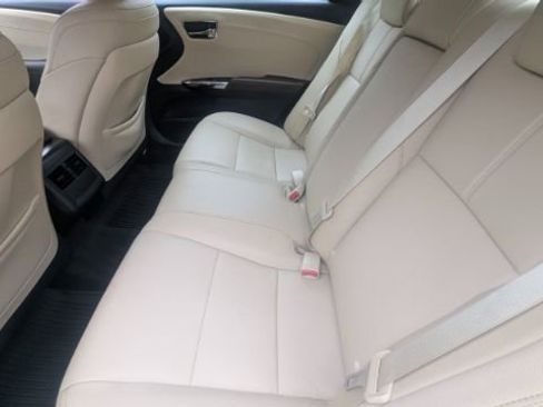 Used 2018 Toyota Avalon XLE Plus image 21