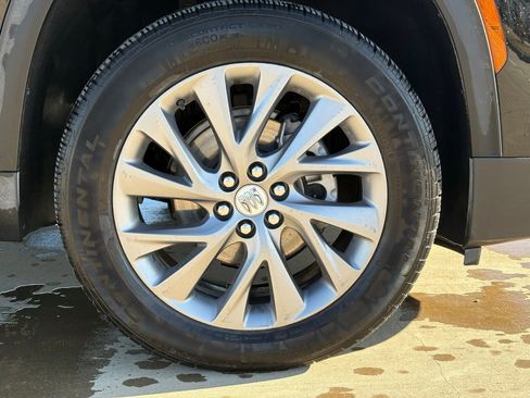 Used 2025 Buick Enclave Preferred image 10