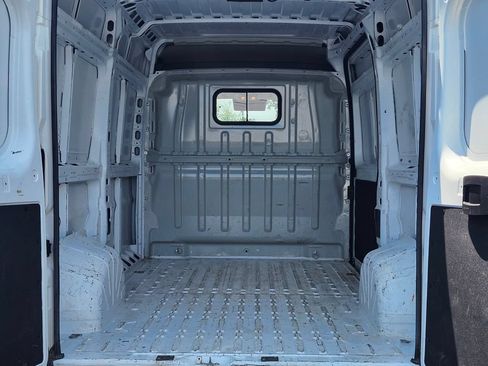 Used 2024 RAM ProMaster 2500 w/ Convenience Group FWD image 25