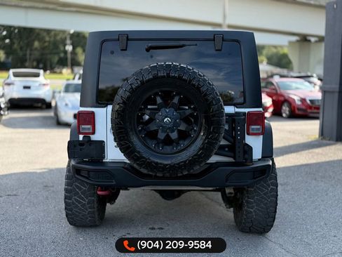 Used 2016 Jeep Wrangler Unlimited Rubicon image 5