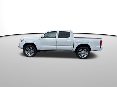 Used 2021 Toyota Tacoma SR image 2