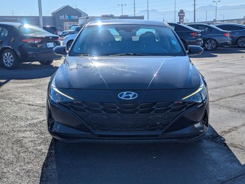 Used 2023 Hyundai Elantra SE FWD image 10