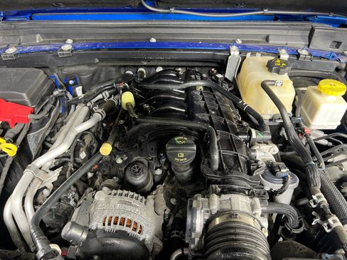 Used 2022 Jeep Gladiator Overland AWD/4WD image 29
