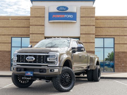 New 2026 Ford F450 4x4 Crew Cab Super Duty image 2