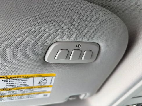 Used 2025 Ford Expedition Max Platinum image 32