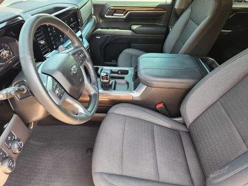 Used 2024 Chevrolet Silverado 1500 LT Trail Boss w/ Convenience Package II AWD/4WD image 12
