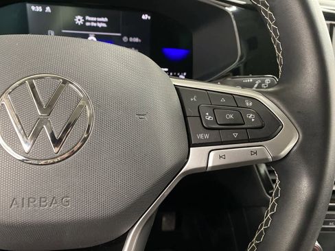 Used 2022 Volkswagen Taos S image 21