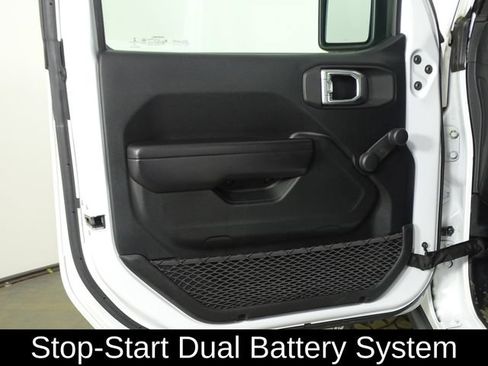 Used 2021 Jeep Wrangler Unlimited Sport AWD/4WD image 16