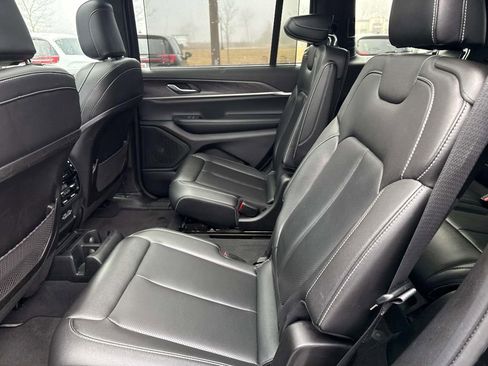 Used 2024 Jeep Grand Cherokee L Limited w/ Luxury Tech Group II image 12