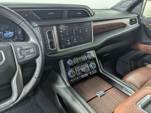 Used 2023 GMC Yukon XL Denali Ultimate image 19