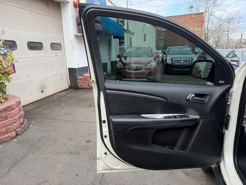 Used 2018 Dodge Journey GT w/ Driver Convenience Group AWD/4WD image 18