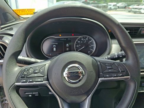 Used 2020 Nissan Kicks SV FWD image 19