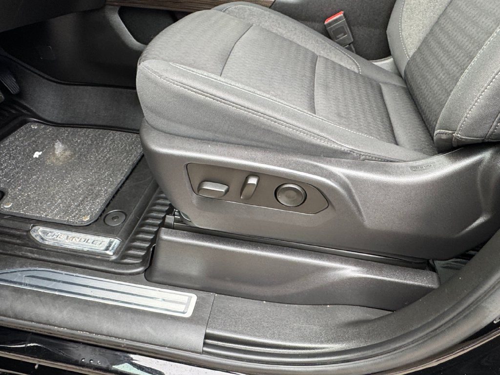 Used 2024 Chevrolet Silverado 1500 RST AWD/4WD image 18