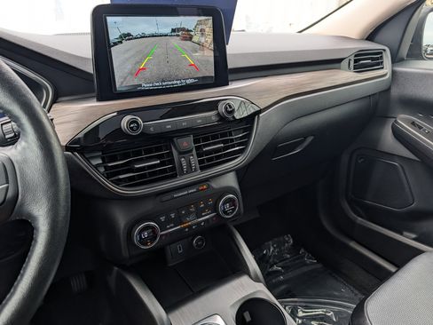 Used 2020 Ford Escape Titanium AWD/4WD image 33