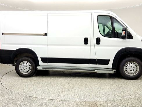 Used 2025 RAM ProMaster 2500 w/ U-Haul Equipment Group FWD image 4