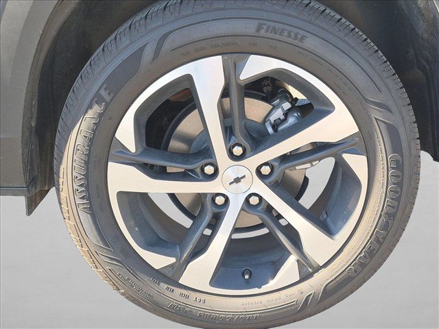 Used 2024 Chevrolet Trax RS w/ Driver Confidence Package FWD image 17