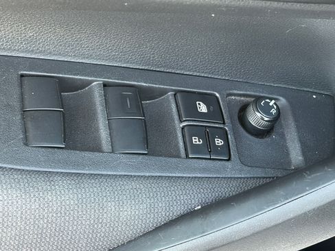 Used 2024 Toyota Corolla LE FWD image 7